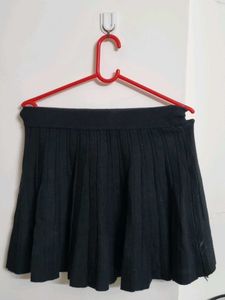 Black Knit Pleated Mini Skirt