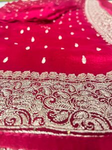 (Dark Rani Red: रेशम-सिल् साड़ी