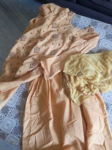 Embroidered Kurti Set