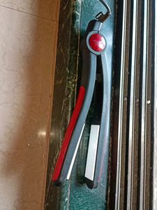 Nova Hair Straightener... Working