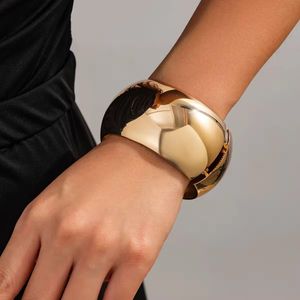 Viral Pinteresty Chunky Bangle