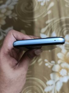 Realme Narzo 30 Pro (64GB ROM / 6GB RAM)