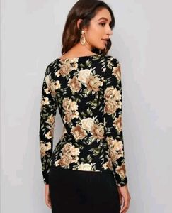 Designer Fitted Floral Print Top For Casual Hangou
