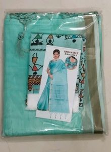 Elegant Blue Ethnic Print Saree with Blouse Piece