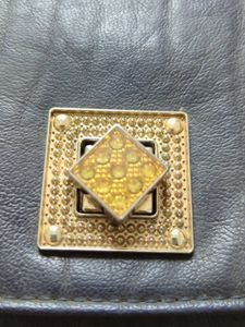 Esbeda Sling Bag