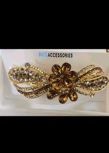 Sarees And Clips