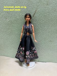 Elegant Doll Outfit booking