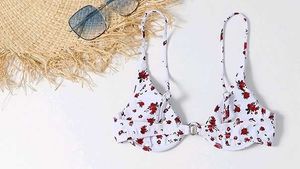 Floral Bikini Top 👙🌼