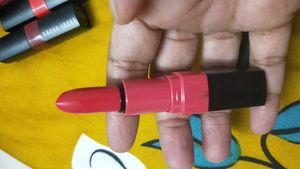 Bobbi Brown Watermelon Lipstick