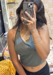 Halter Black Less