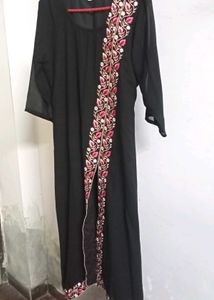 Black Kurta Set With Pink Embroidery &amp; Front Slit