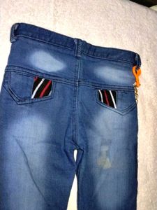 Blue Jeans with Chain Detail