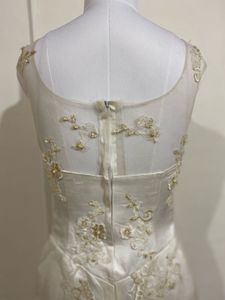 Elegant Vintage Wedding Gown🤍