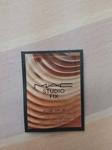 MAC Studio Fix Foundation(NC 25)