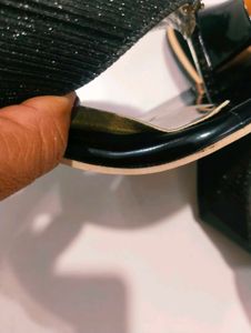 Heel B