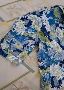 Floral Print Crop Shirt