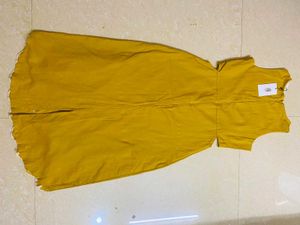 (NEW) UNUSED TAGGED 🌻Embroidered Mustard Dress🌻
