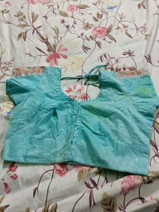 Very Beautiful Net Embroidery Saree Blousepetticot