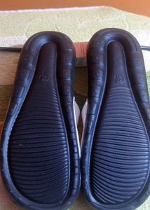 Stylish Green &amp; Black Slides