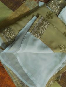 Saree (White, Beige)