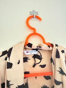 Stylish Print Sleeveless Top