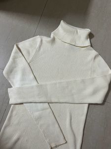 White Full Sleeves Top For Winter