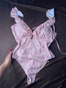 Chic Ruffled padded bodysuit 🩷😘