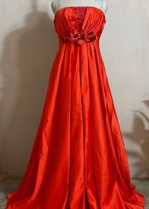 Red carpet, heavy gown