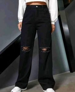 Black Ripped Jeans 👖