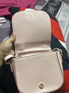 Ucb Sling Bag New In Condition👍