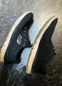 Black Sneakers Size 5