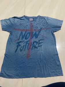 💥 Cool & Comfy Graphic Tee for Sale! 💥