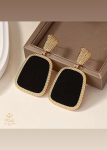 Chic Black & Gold Earrings
