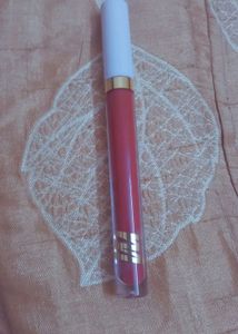 My Glamm Matte Lipstick In The Shade "Ship"