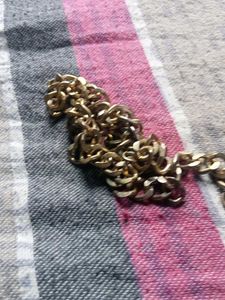 Gala Mein pahnane wala chain