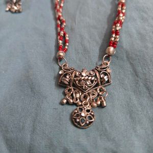 delicate jewellery set