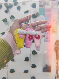 3 pastry keychains🍰