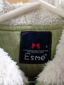 Stylish Winter Hoodie with Soft Fur Cap