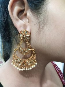 Earnings And Mang Tika Set With Hand Bracelet