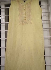 A Festive Yellow Kurthi