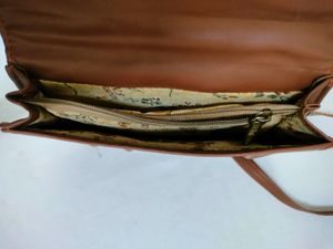 Brown Casual Slingbag (Women&#39;s)