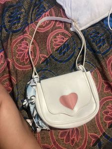 Heart Detail Shoulder Bag