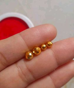 Dimond Cut  Stud Earrings 2 Pair