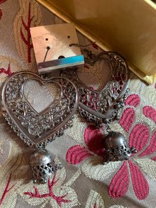 EARRING