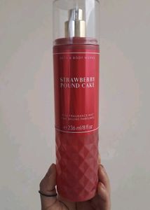 Sale 🥳Bath And Body Works Strawberry Pound Cake