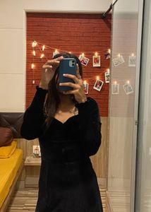 Chic Black Velvet Mini Dress With A Slit