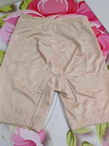 (1300)Vintage Lace-Trimmed Shapewear