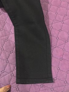 Levi&#39;s Black Skinny Jeans