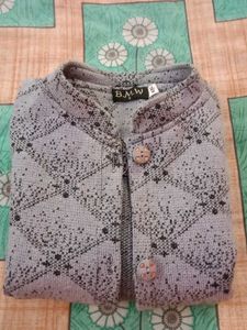 Patterned sweater for women