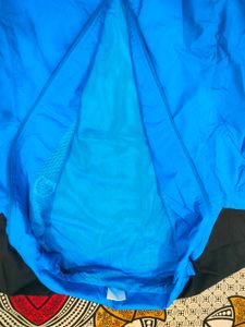 Stylish and comfortable tracksuit